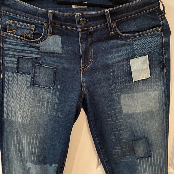 NWOT True Religion Cora Straight Leg Patched Jeans Size 29 - Picture 2 of 15